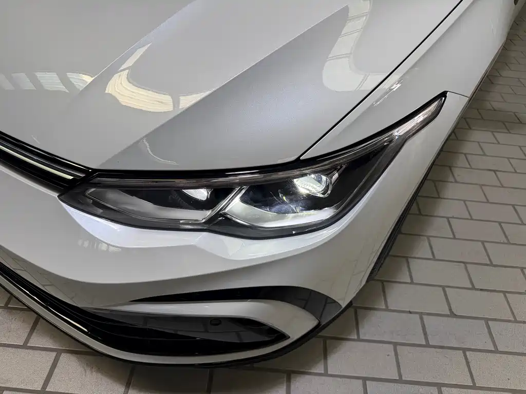 Volkswagen Golf 2021