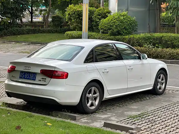 Audi A4L 2013
