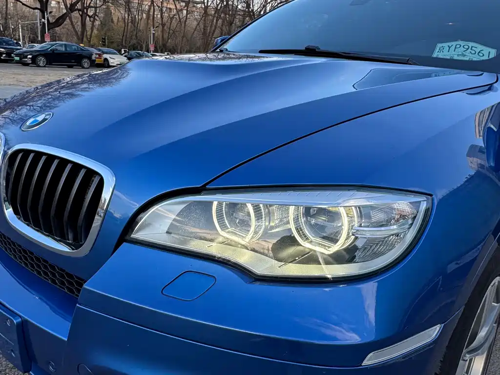 BMW X6 M 2015 — фото 15