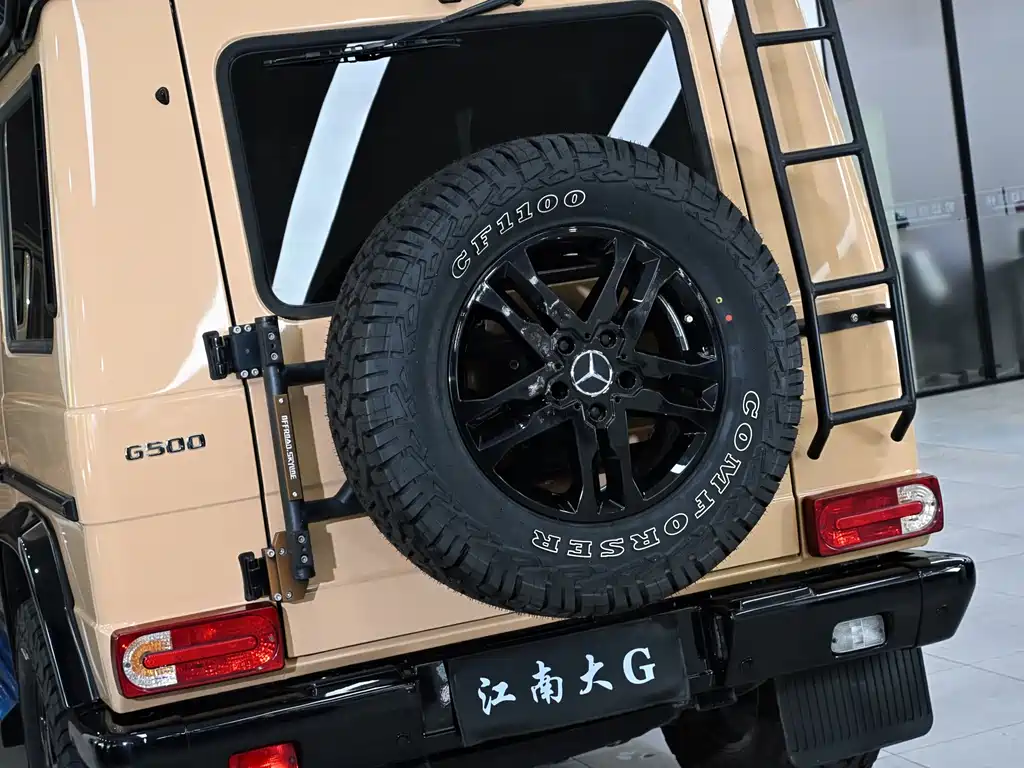 Mercedes-Benz G-Class 2011 — фото 11