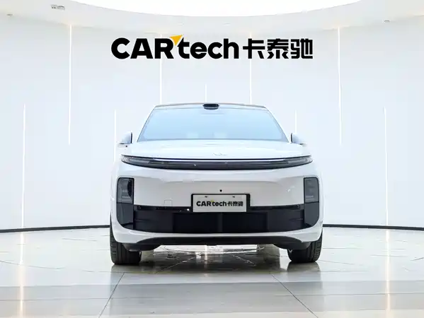Li Auto L6 2025