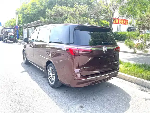 Buick GL8 2023