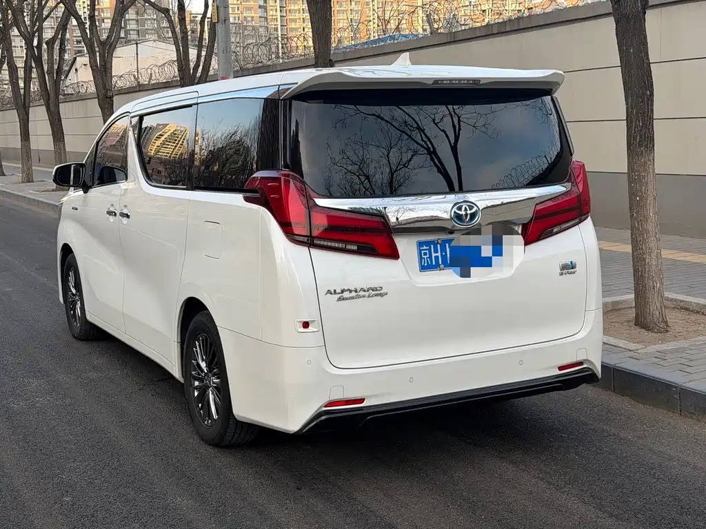 Toyota Alphard 2020 — фото 4