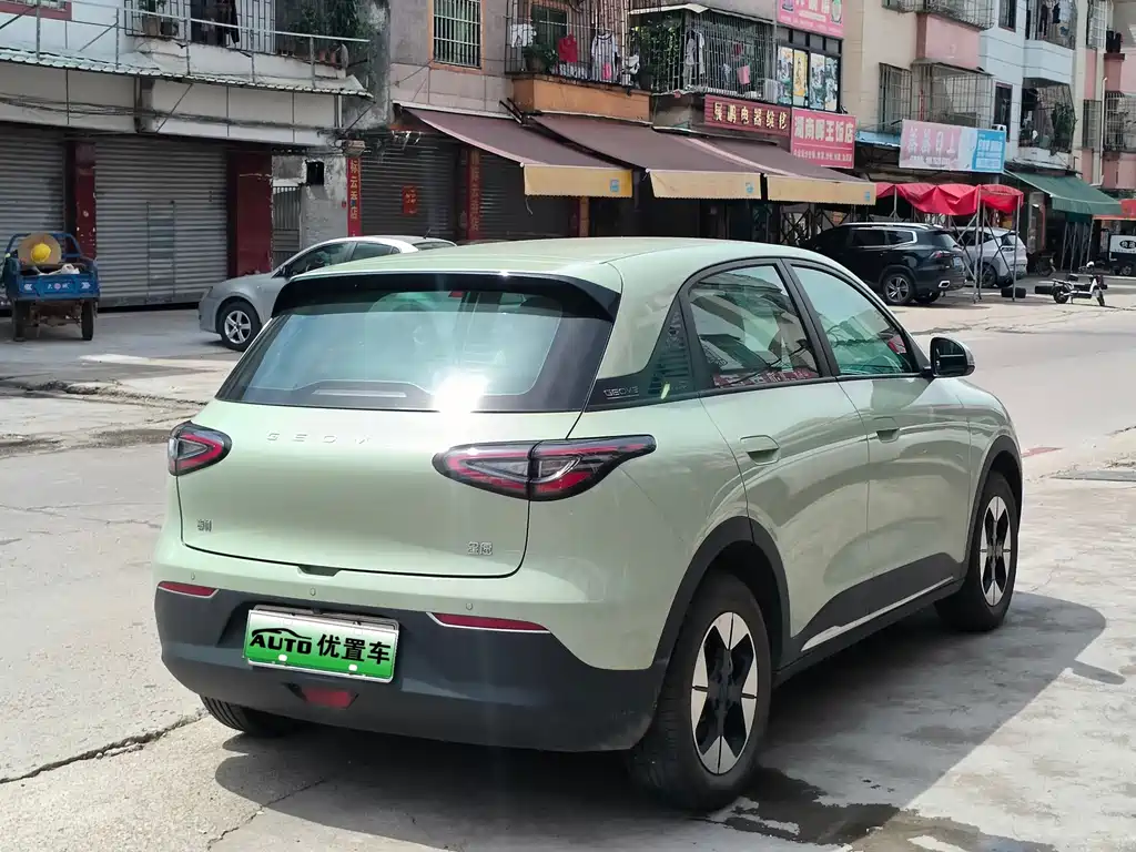 Geely Galaxy Starwish 2025 — фото 8