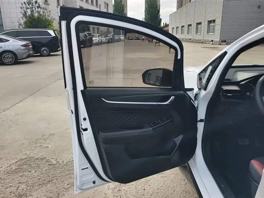 Geely Vision X3 2022