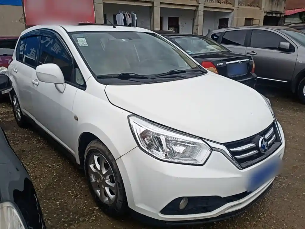 Venucia R50 2016