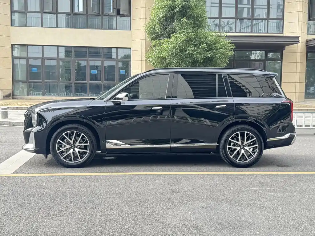 GAC Motor Trumpchi GS8 2023 — фото 16