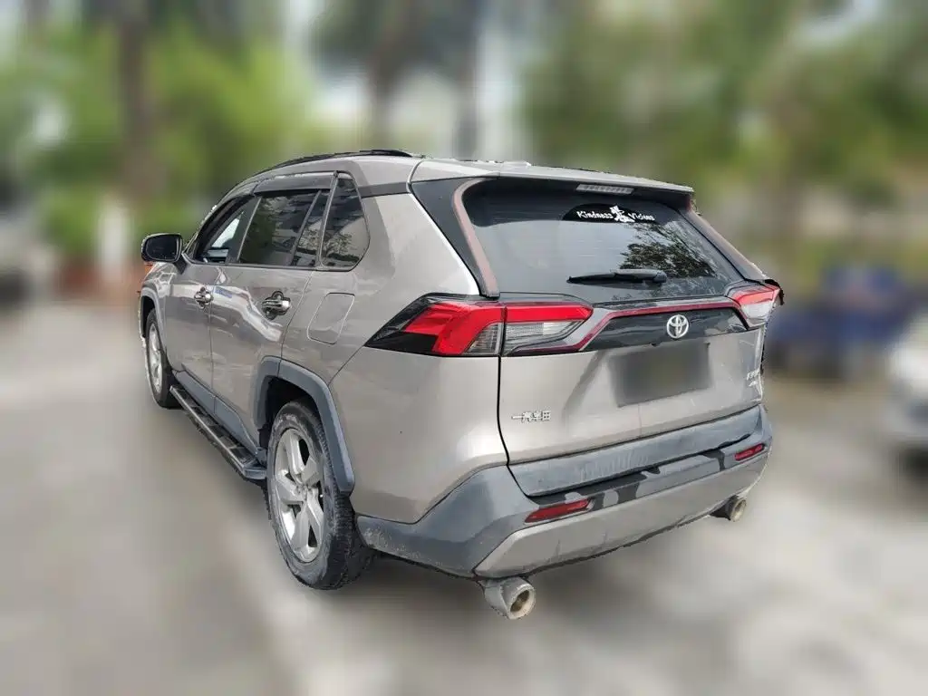 Toyota RAV4 2020 — фото 25