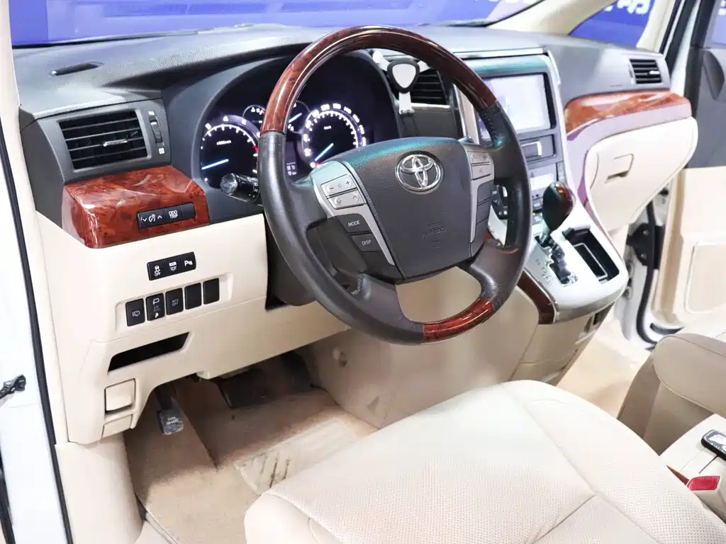 Toyota Alphard 2011 — фото 6