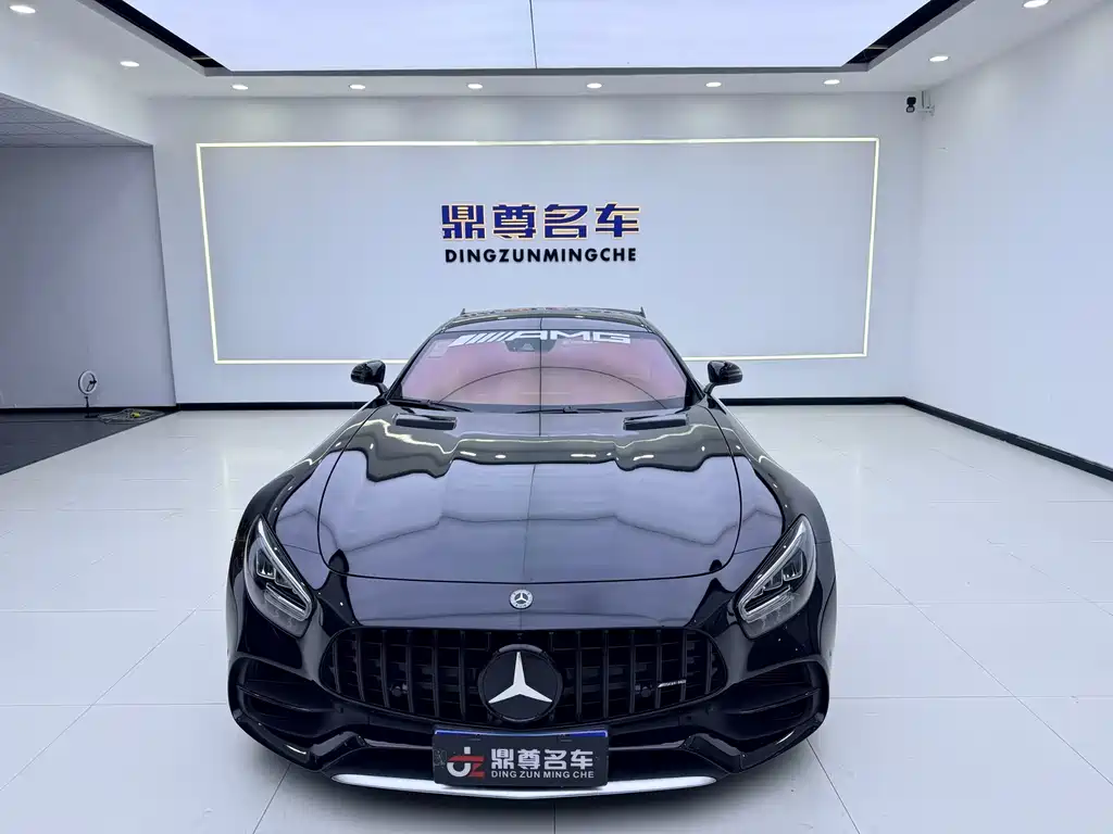 Mercedes-Benz AMG GT 2020 — фото 1