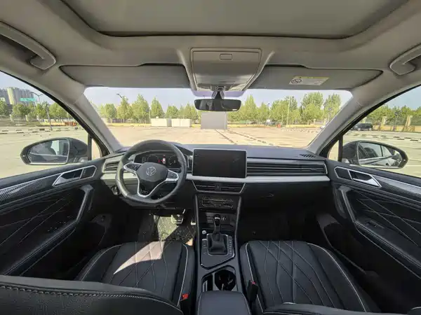 Volkswagen Tiguan L 2025