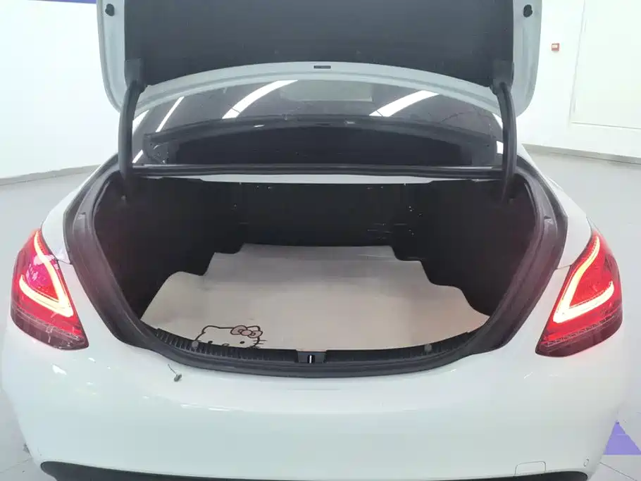 Mercedes-Benz C-Class 2021
