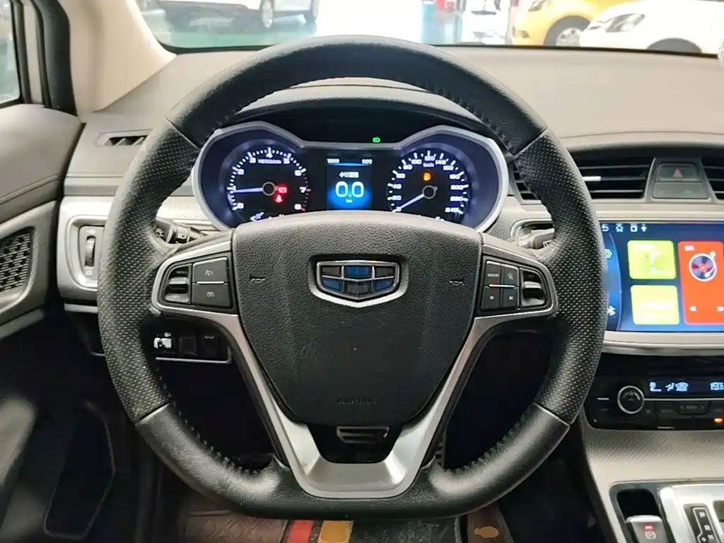 Geely Emgrand GS 2018 — фото 11