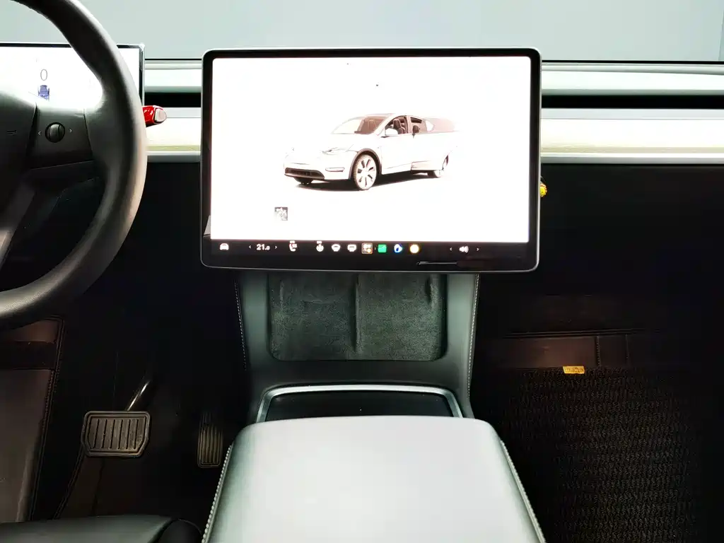 Tesla Model Y 2023 — фото 12