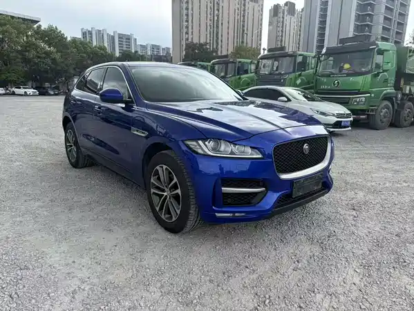 Jaguar F-PACE 2017