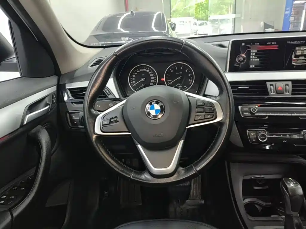 BMW X1 2017 — фото 11