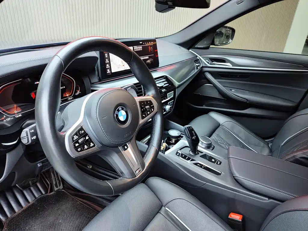 BMW 5 Series 2021