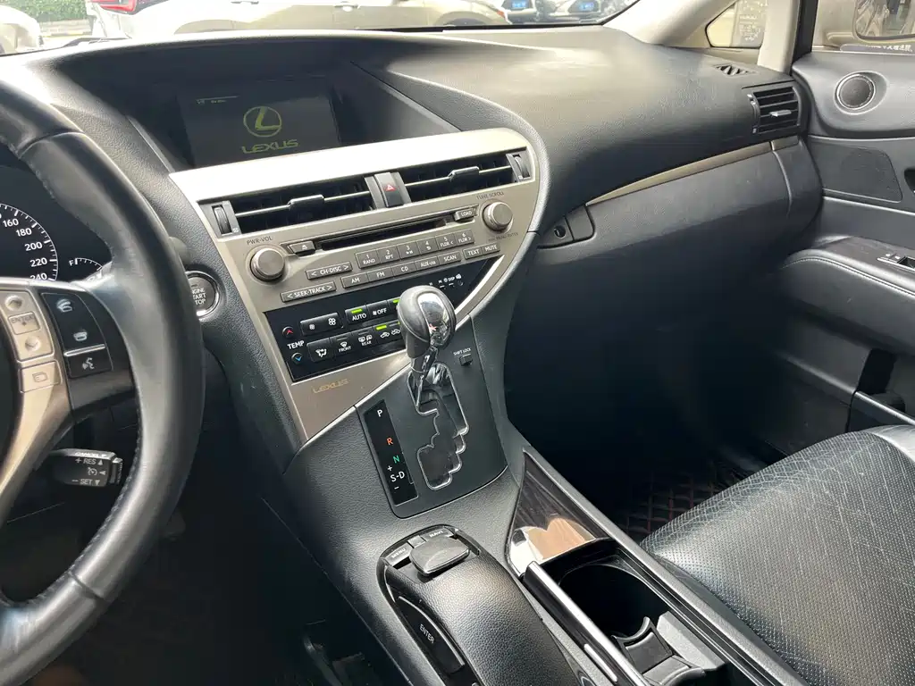 Lexus RX Classic 2013 — фото 16