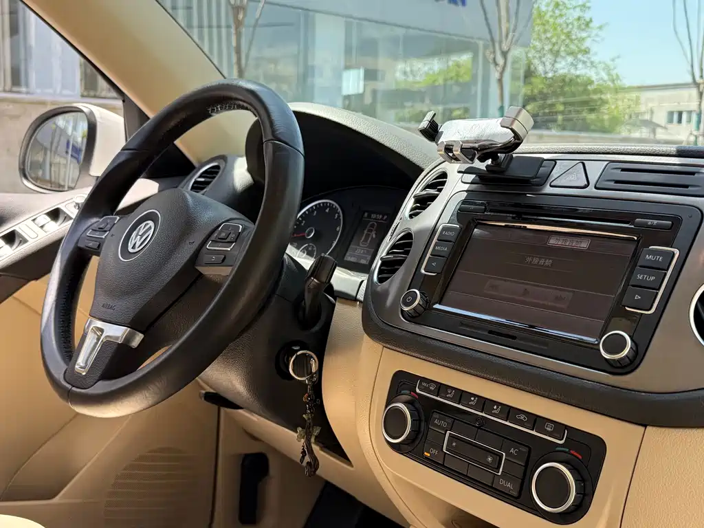 Volkswagen Tiguan 2011