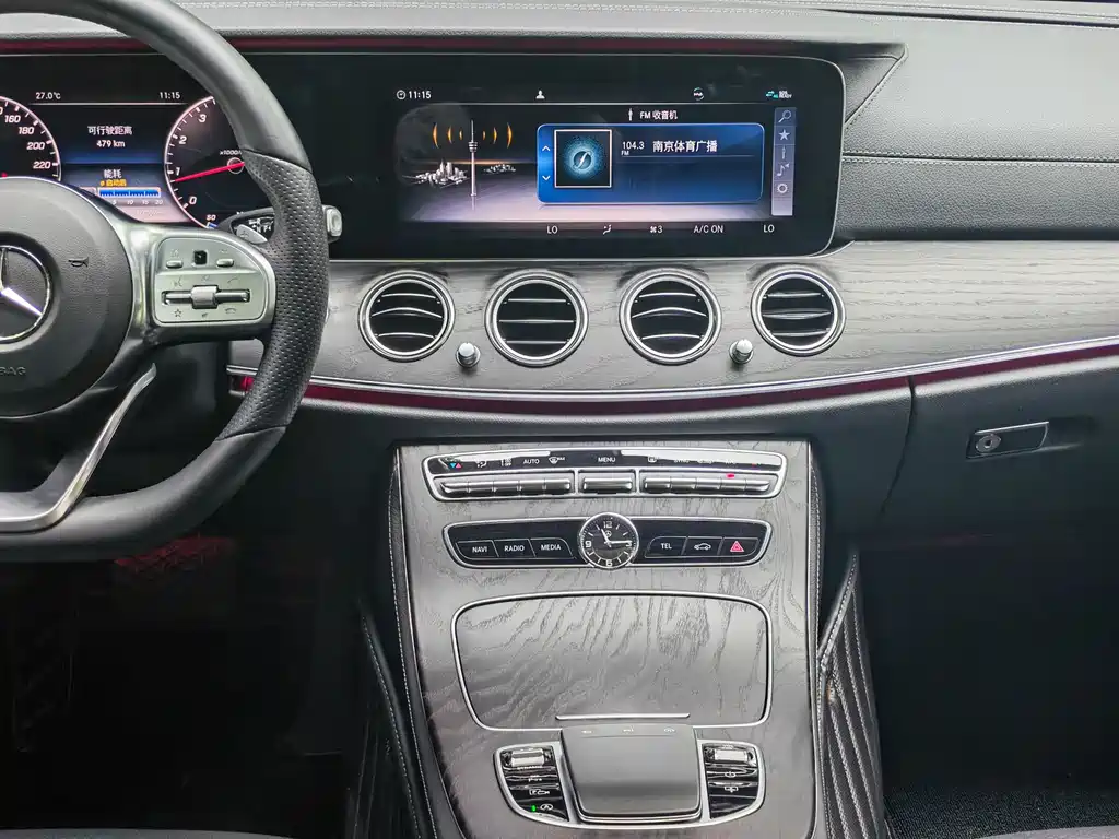 Mercedes-Benz E-Class 2019 — фото 12