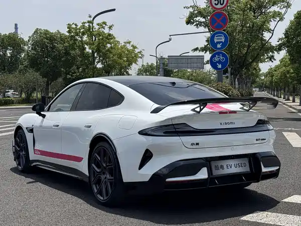 Xiaomi SU7 Ultra 2025
