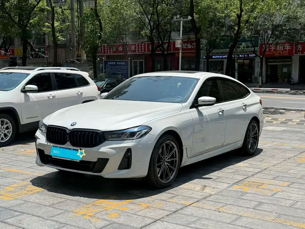 BMW 6 Series GT 2018 — фото 1