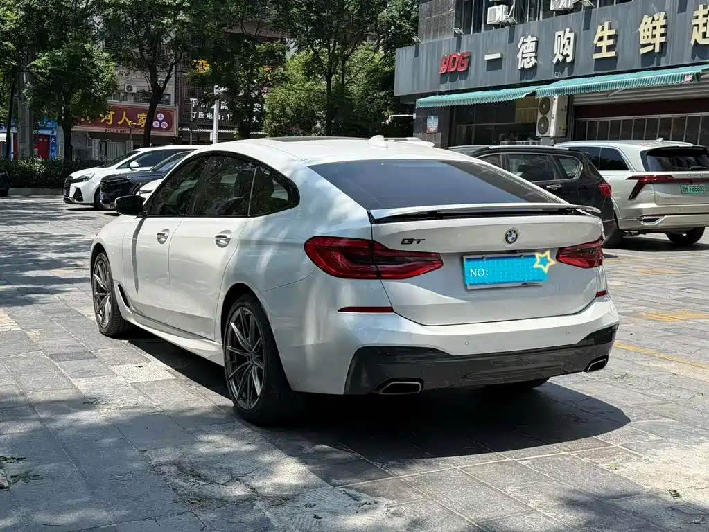BMW 6 Series GT 2018 — фото 10