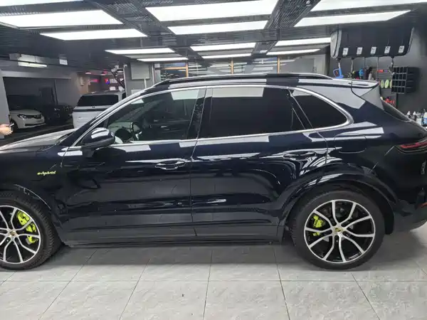 Porsche Cayenne New Energy 2021