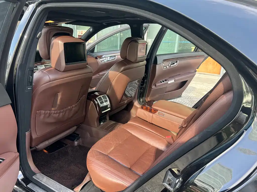Mercedes-Benz S-Class 2013