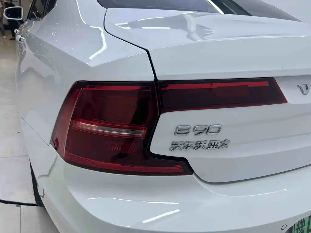 Volvo S90 PHEV 2020 — фото 8