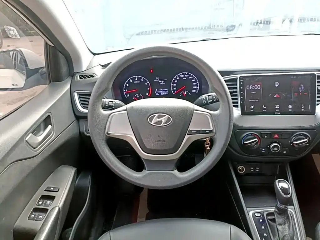 Hyundai Verna RV 2018 — фото 11