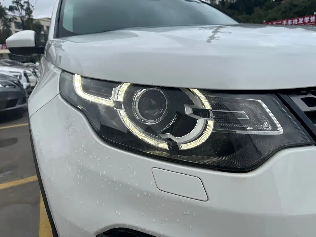 Land Rover Discovery Sport 2017 — фото 11