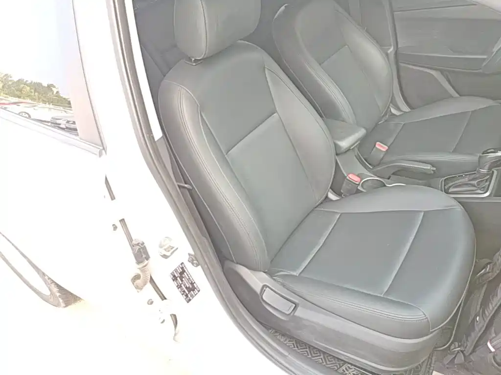 Hyundai Verna RV 2018 — фото 25