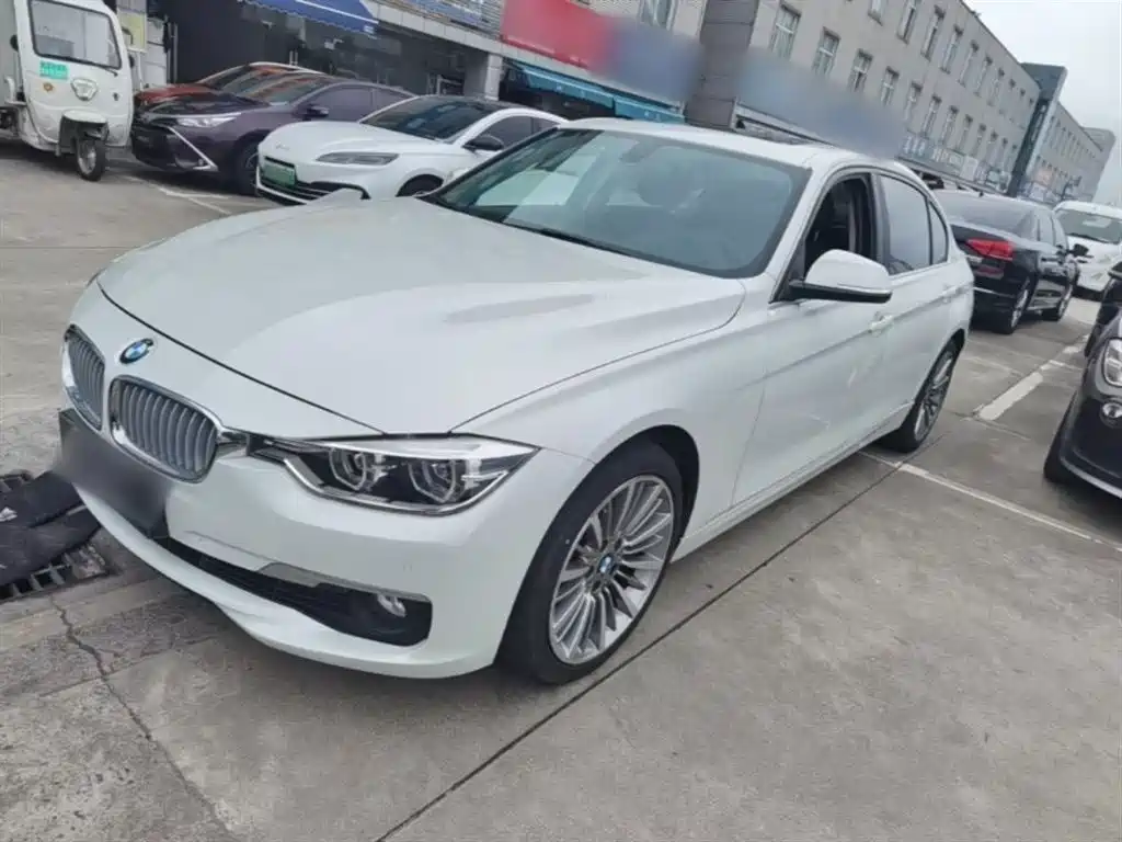 BMW 3 Series 2019 — фото 1
