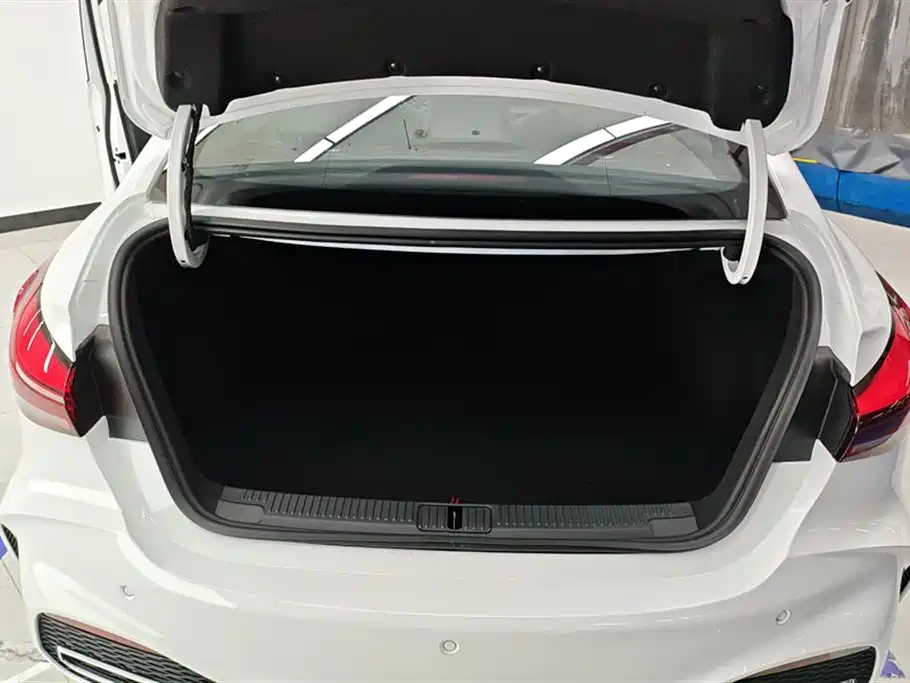 MG 5 2025