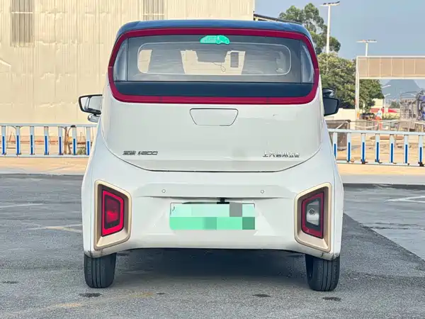 Baojun E200 2020