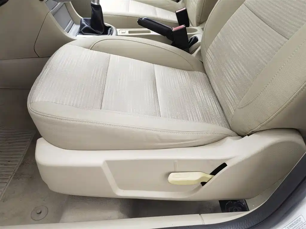 Ford Focus 2015 — фото 20