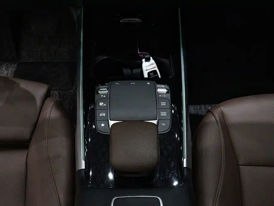 Mercedes-Benz GLB 2022 — фото 10
