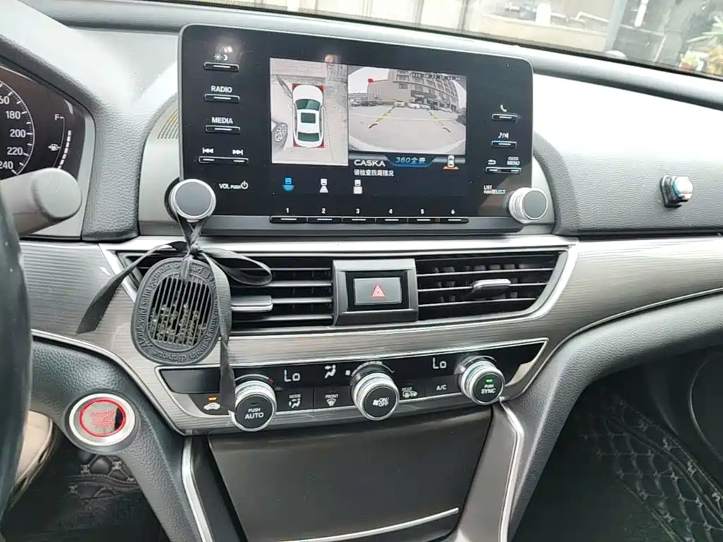 Honda Accord 2020 — фото 13