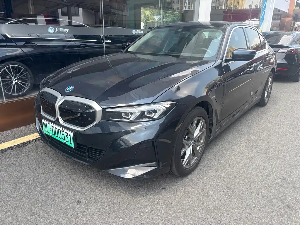 BMW i3 2022 — фото 1