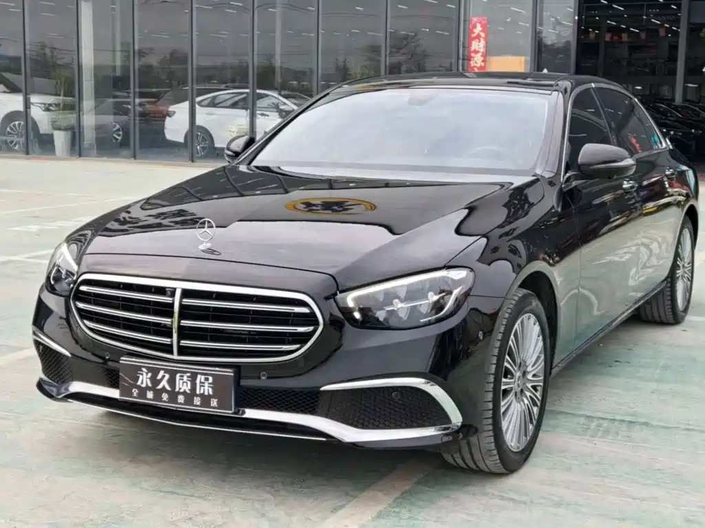 Mercedes-Benz E-Class 2022 — фото 1