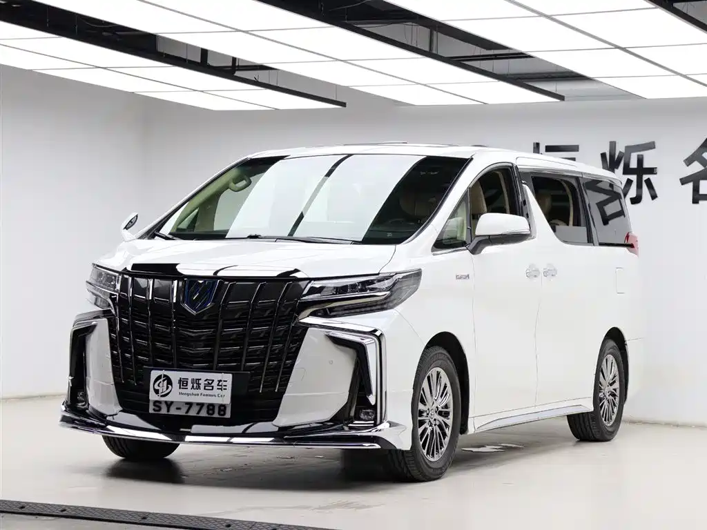 Toyota Alphard 2023 — фото 33