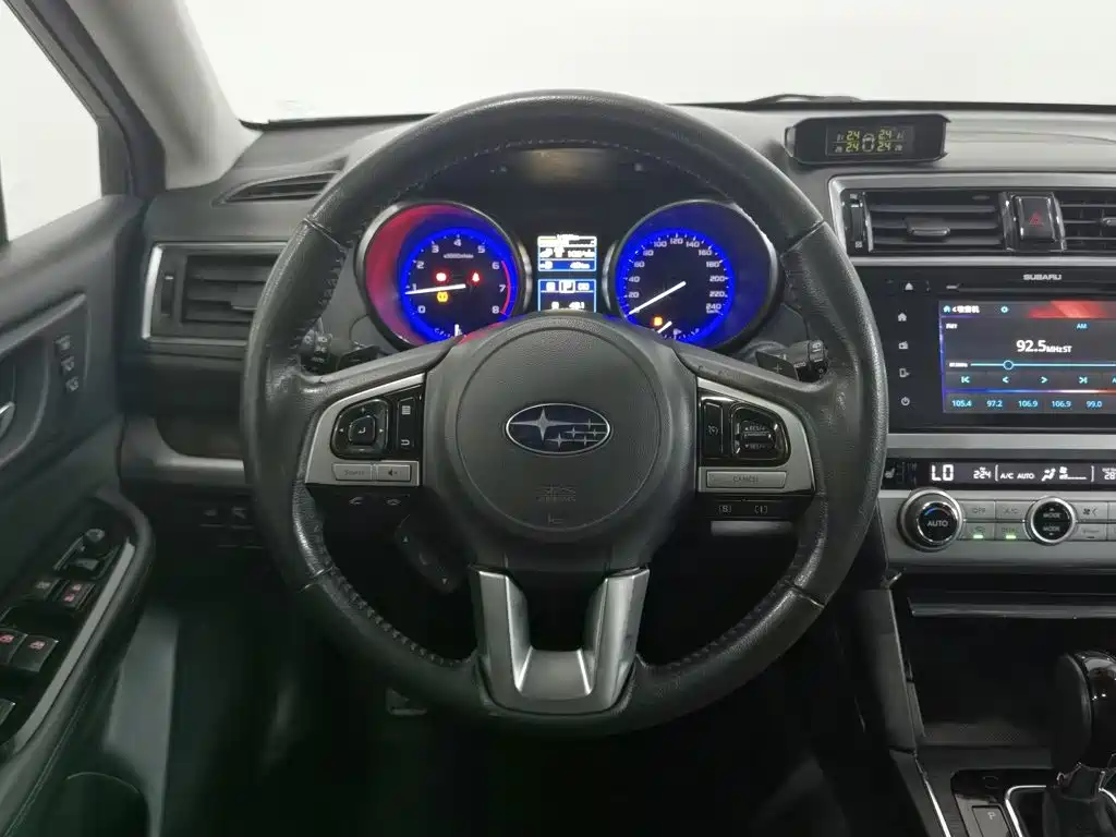 Subaru Outback 2015 — фото 11