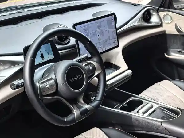 BYD Dolphin 2024