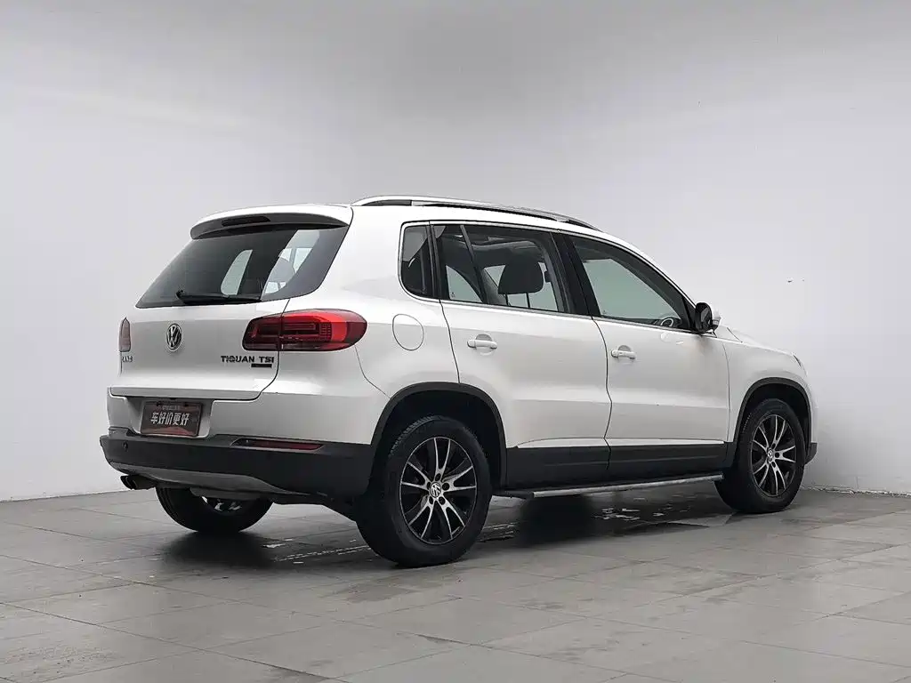 Volkswagen Tiguan 2015 — фото 2