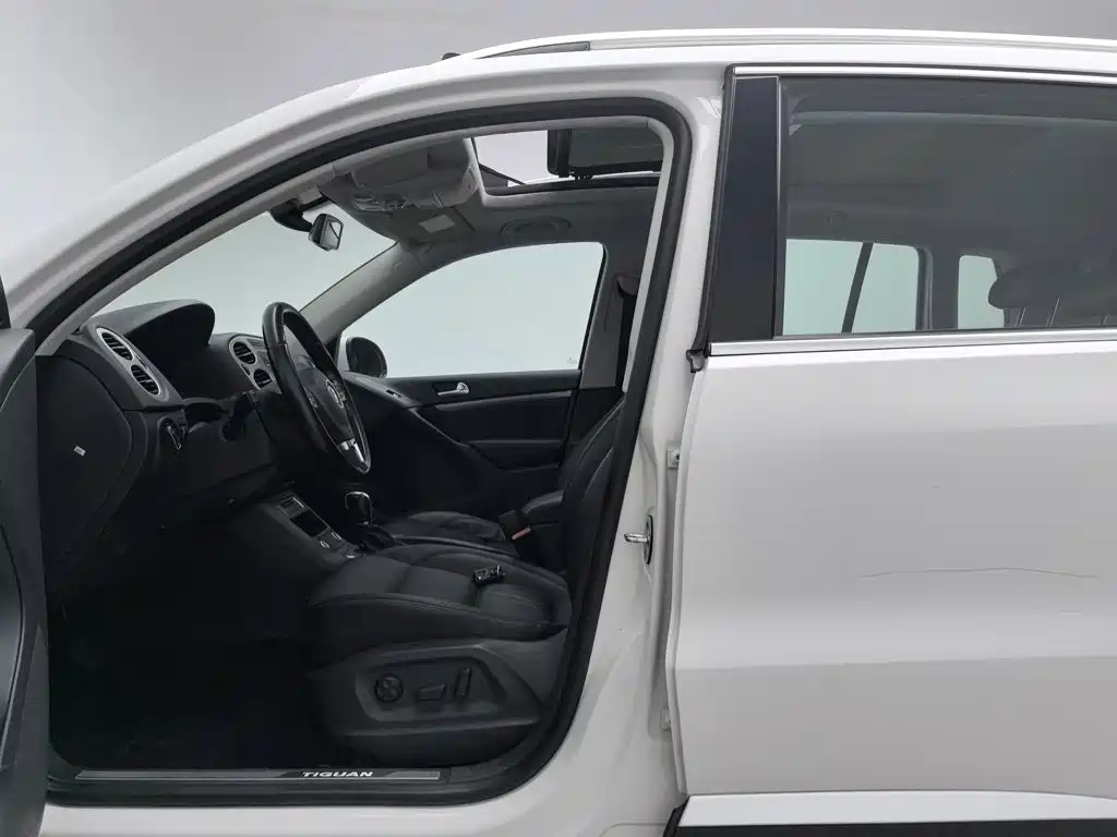 Volkswagen Tiguan 2015 — фото 10