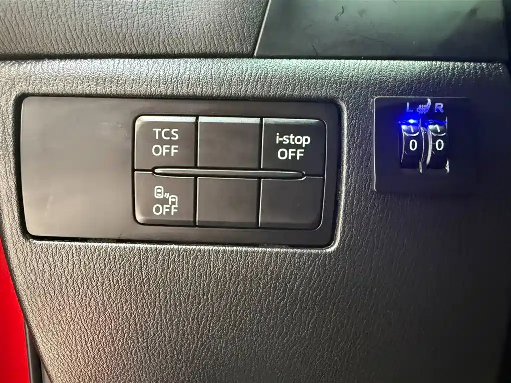 Mazda CX-4 2023 — фото 13