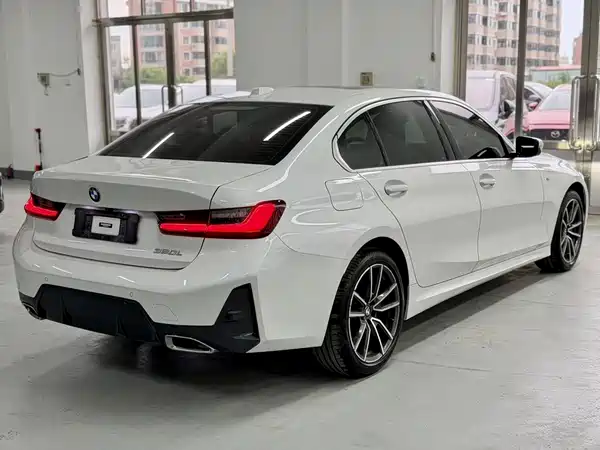 BMW 3 Series 2023