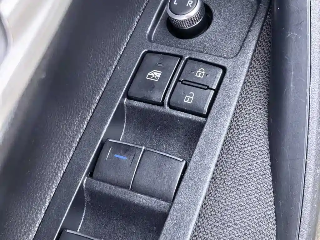 Toyota Corolla 2021 — фото 20