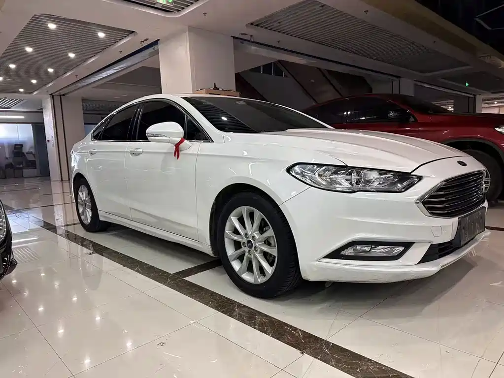 Ford Mondeo 2018 — фото 1